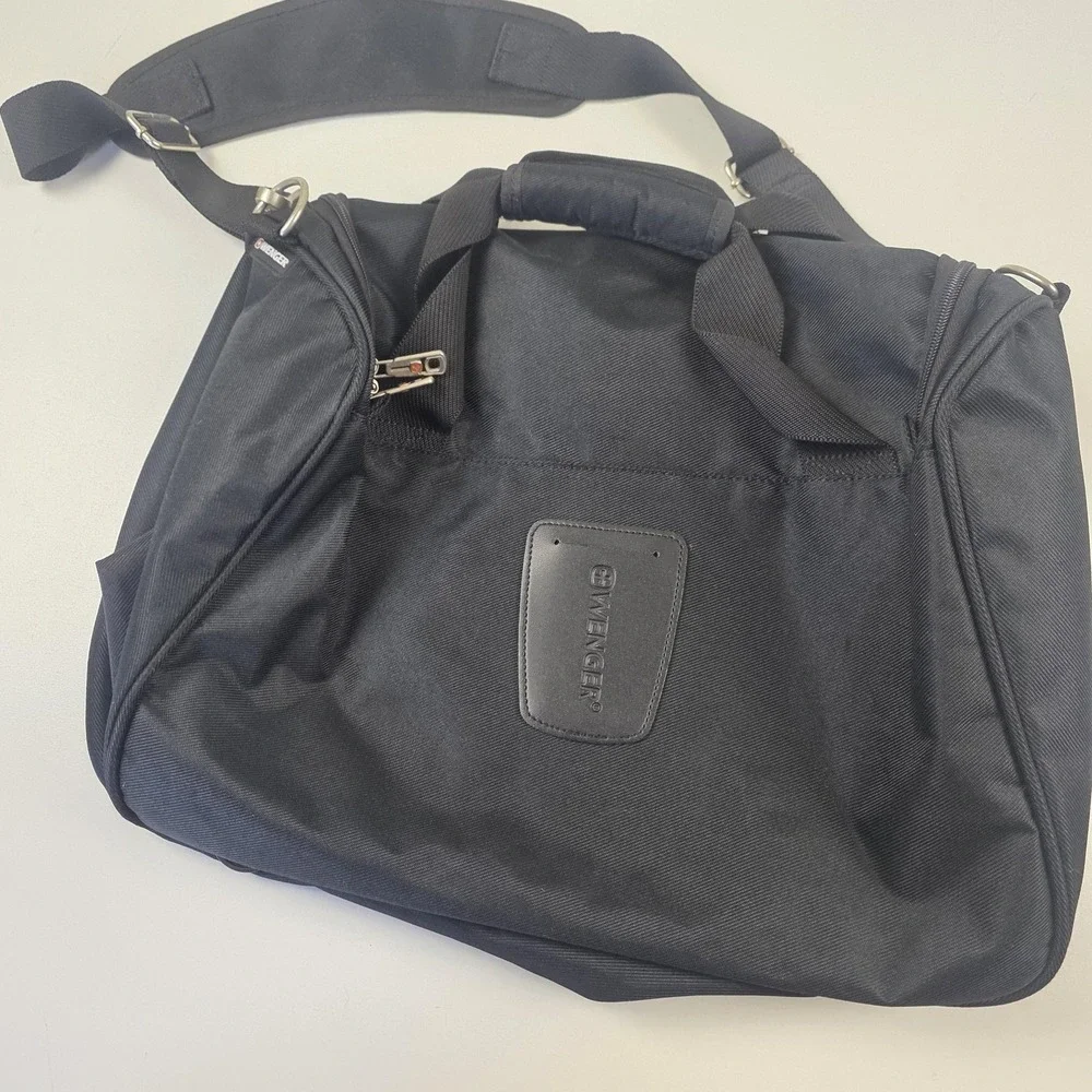 Wenger Black 16